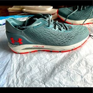 Mens under armour sonic hovr shoes size 10.5